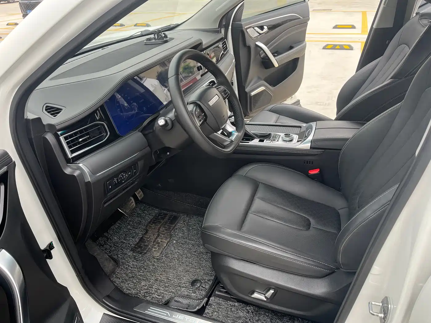 Jetour X90 2021 2021 1.6T DCT Shadow Premium Edition 7-Seater