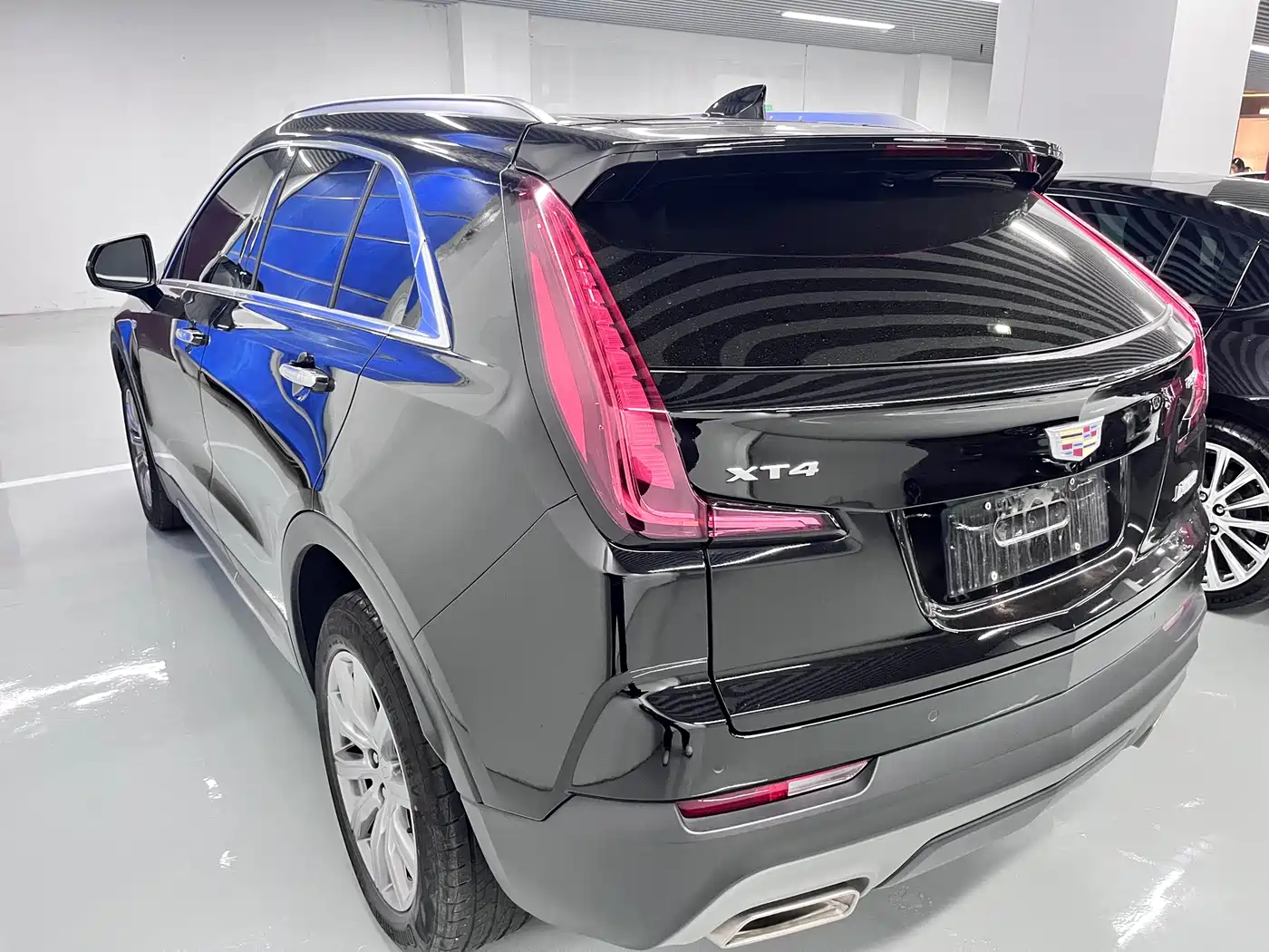 CADILLAC XT4