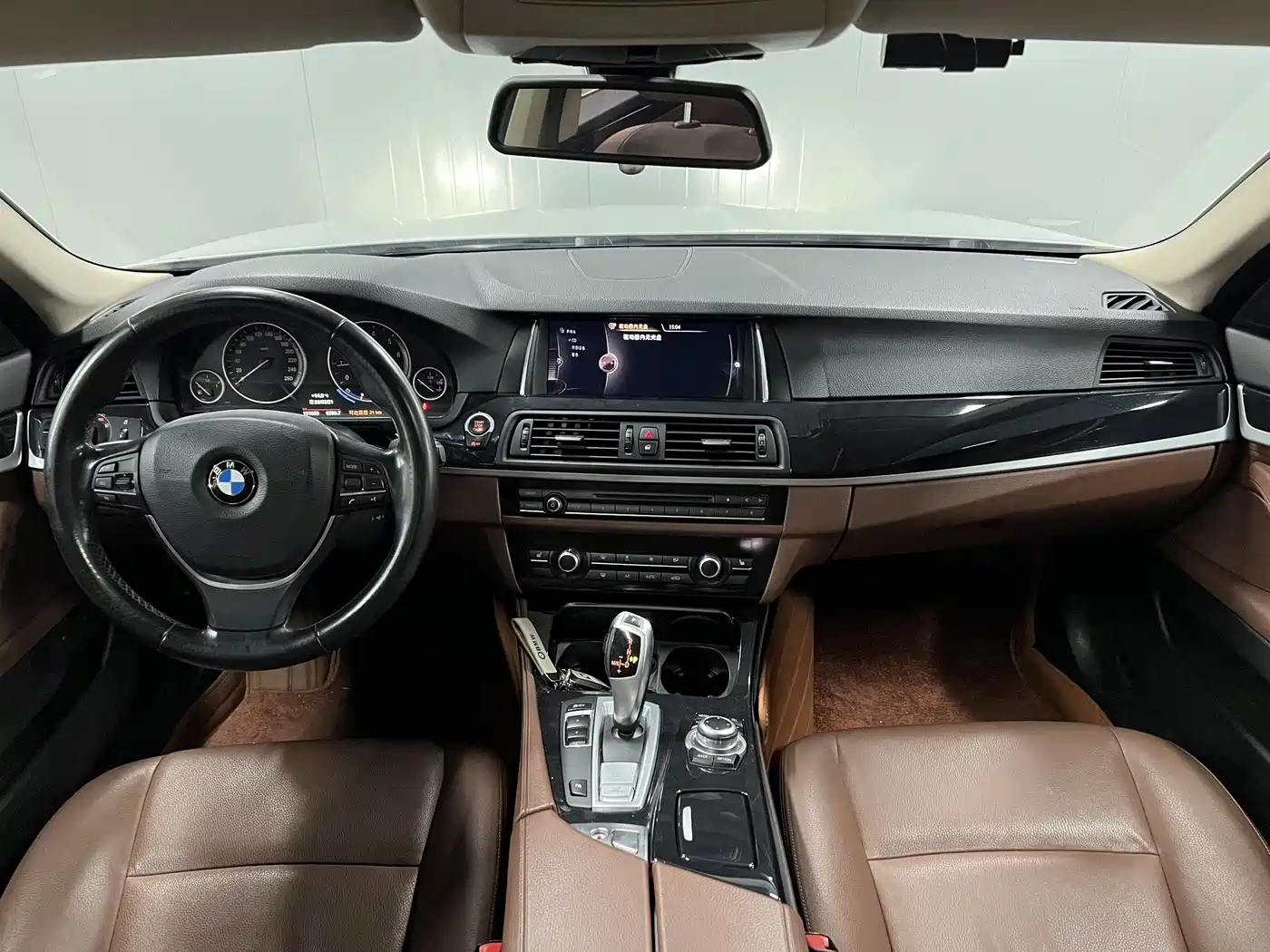 BMW 5 Series 2017 520Li Classic Edition фото 11