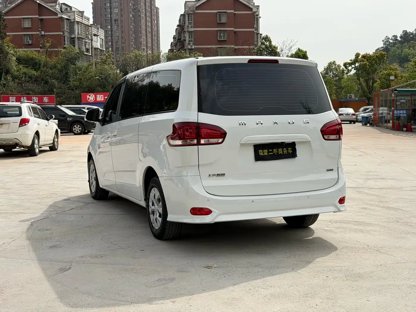 SAIC Maxus Maxus G10 2023 2.0T Manual Multi-function Edition Diesel 7-seater фото 12
