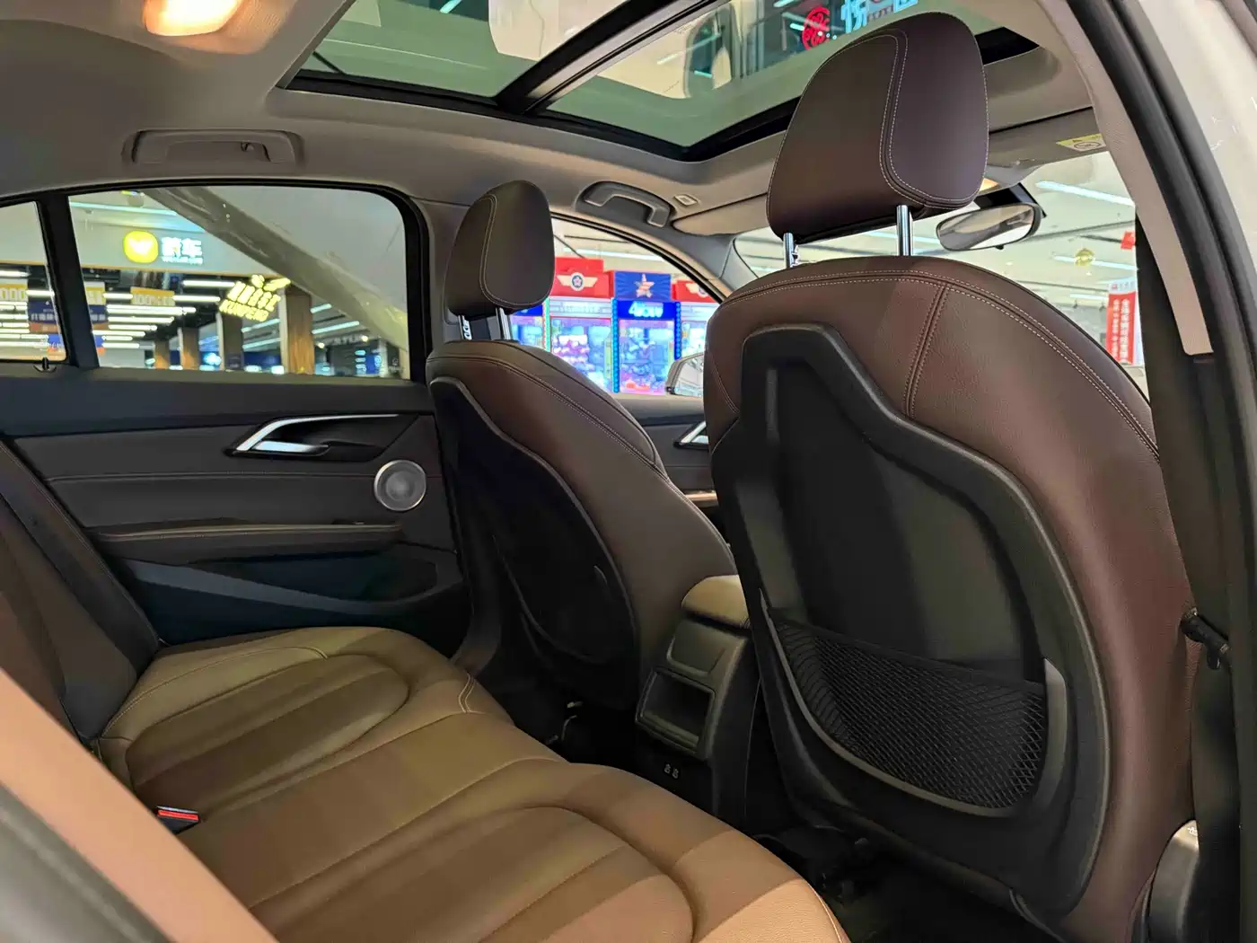 BMW 1 Series 2021 120i M Sport Shadow Edition фото 11