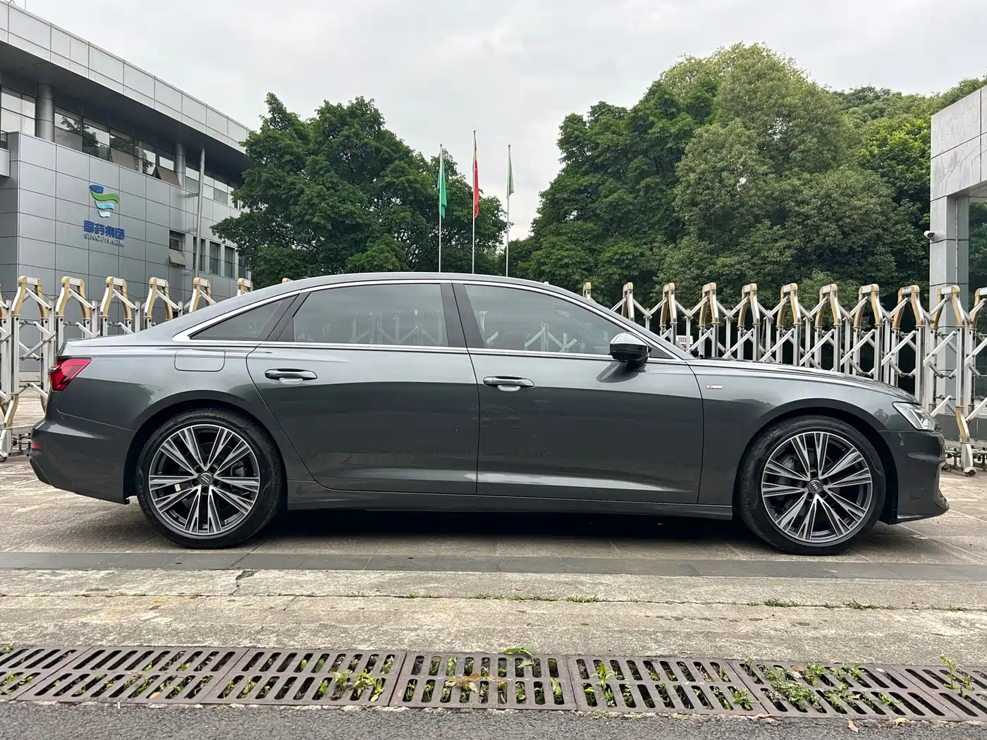 Audi A6L 2021 45 TFSI Premium Life Edition фото 3