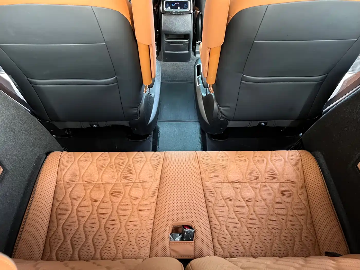 BYD Tang New Energy 2022 EV 730KM Premium фото 17