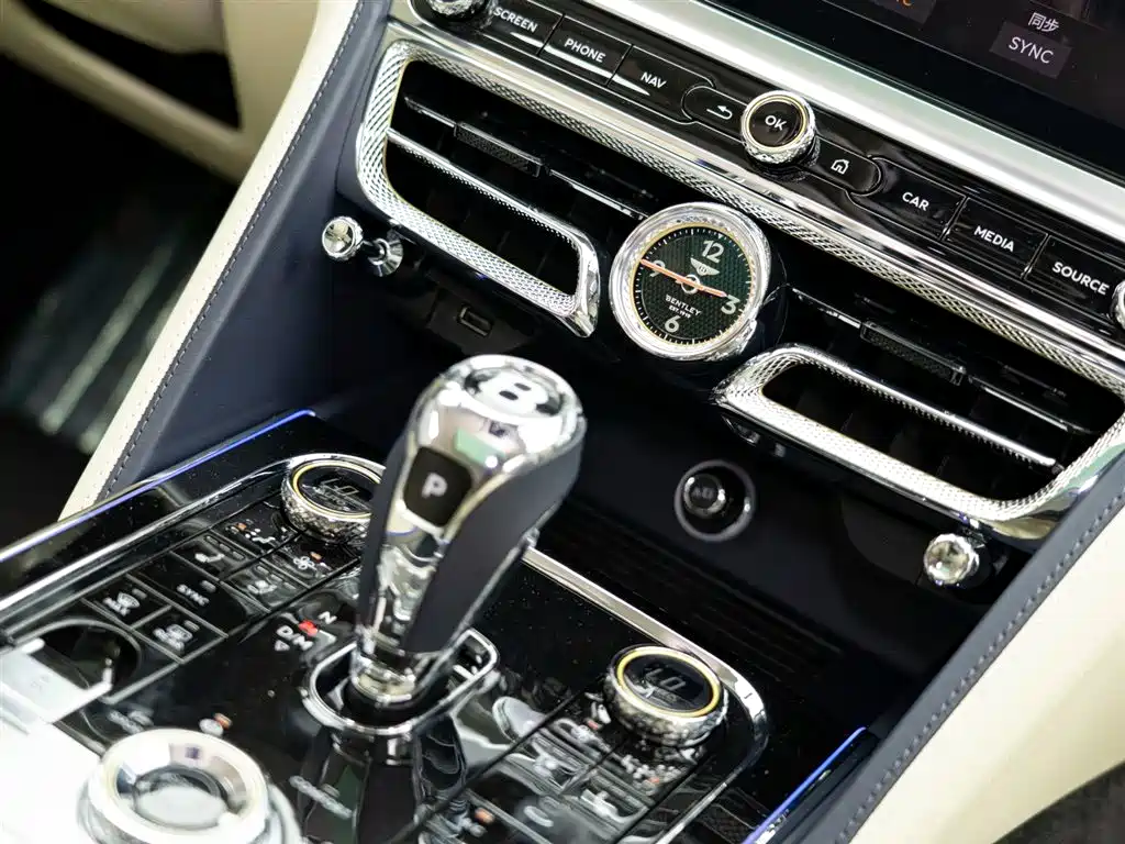 BENTLEY FLYING SPUR PLUG IN HYBRID