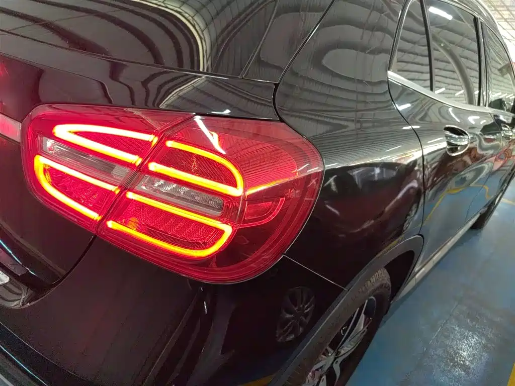 Mercedes-Benz GLA 2016 GLA 220 4MATIC Fashion фото 8