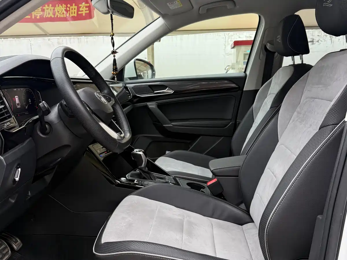 Volkswagen Tayron X 2020 330TSI 2WD Premium Smart Edition фото 4