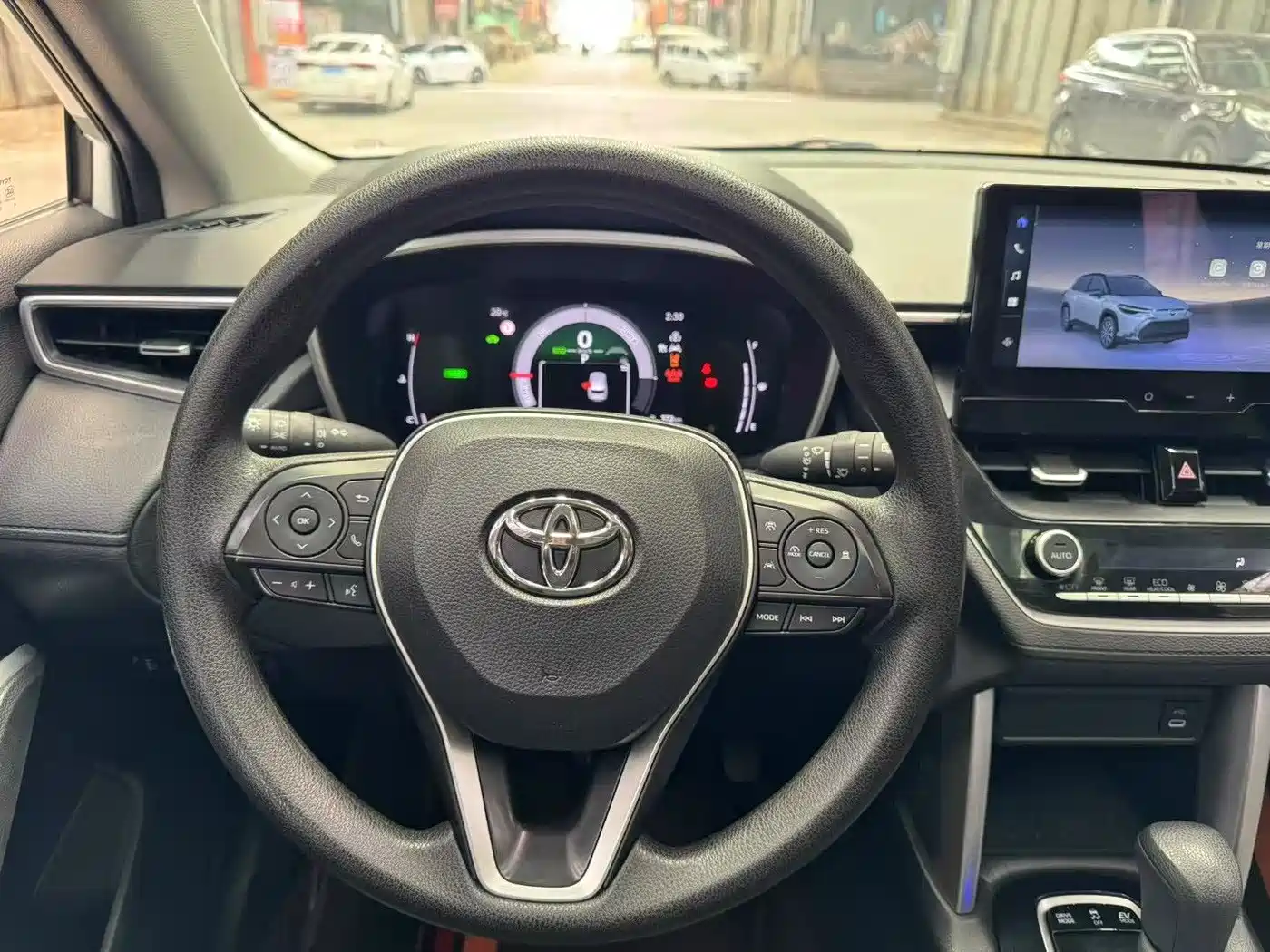 Toyota Frontlander 2023 2.0L Smart Hybrid Dual Engine Luxury Edition фото 8