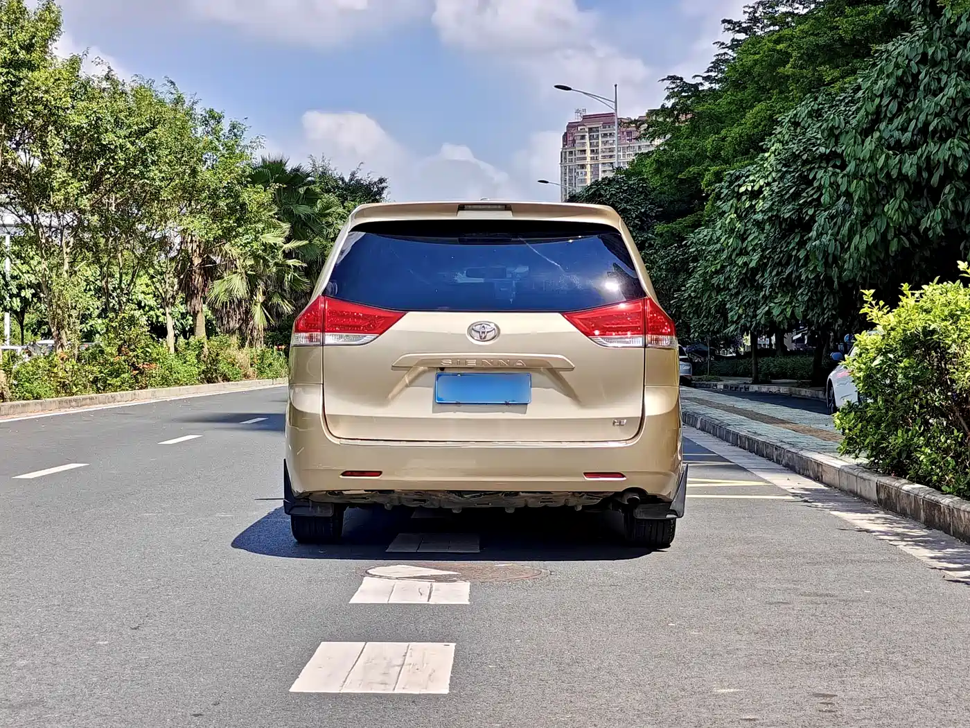 Toyota Sienna фото 11