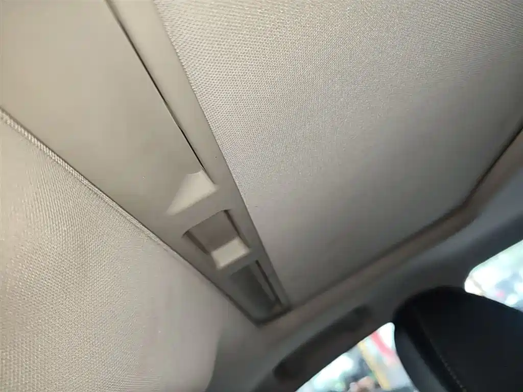 Roewe i6 2020 2020 PLUS 1.6L CVT 4G Connected Glory Flagship Edition