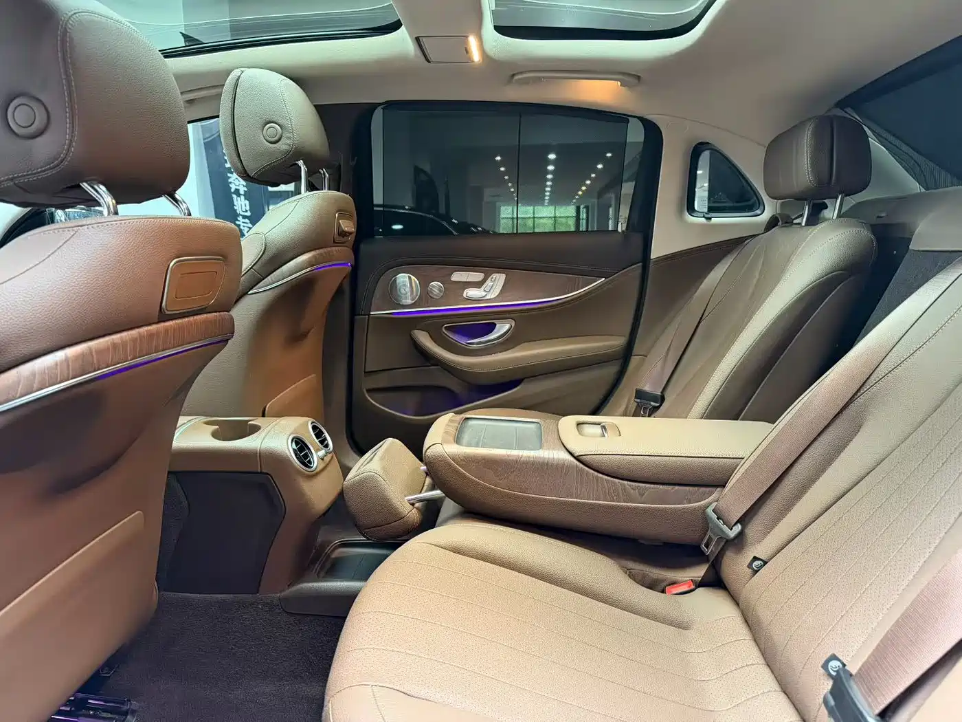 Mercedes-Benz E-Class 2020 E 300 L Luxury Model фото 9