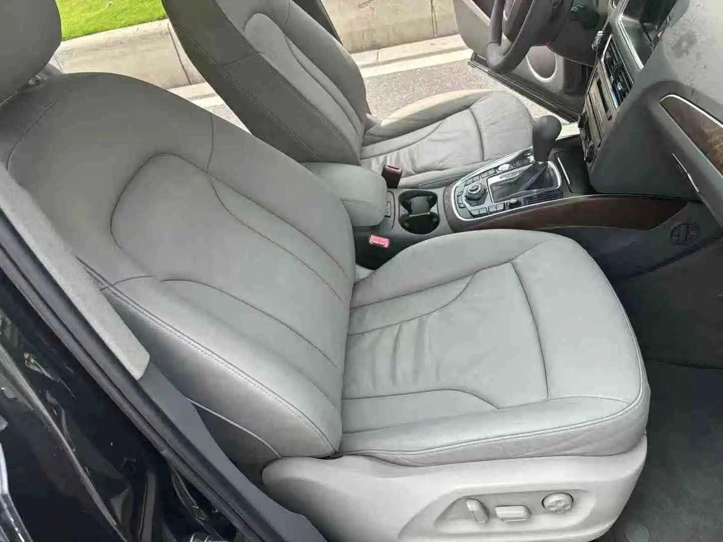 Photo 9 - Audi Q5 (Import)