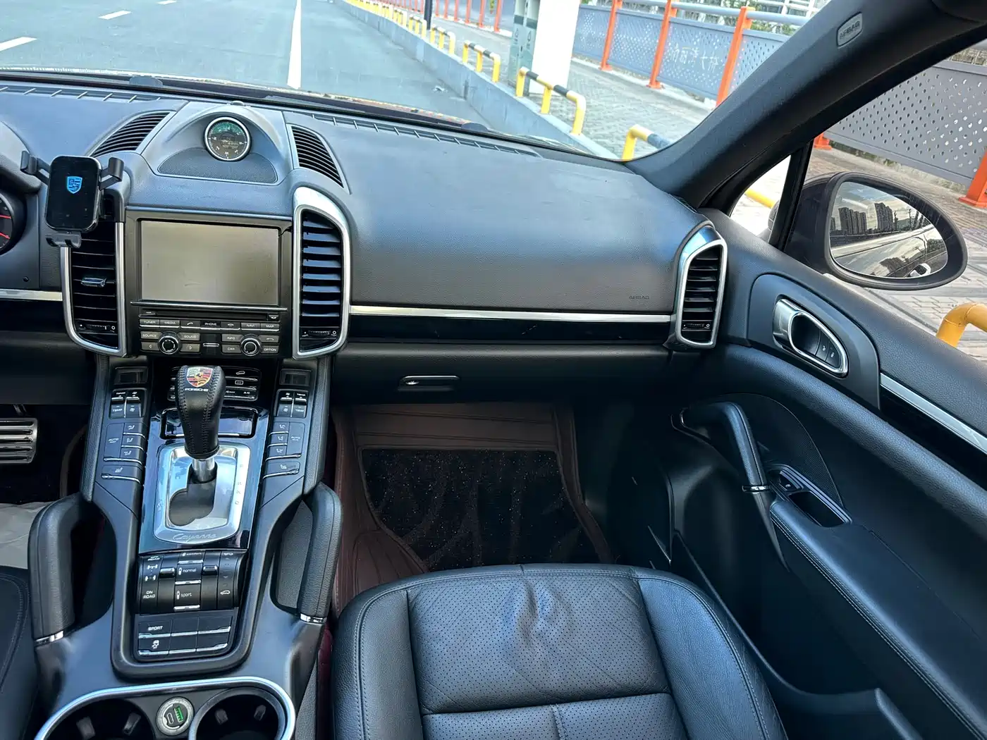 Porsche Cayenne 2014 Cayenne Platinum Edition 3.0T фото 10