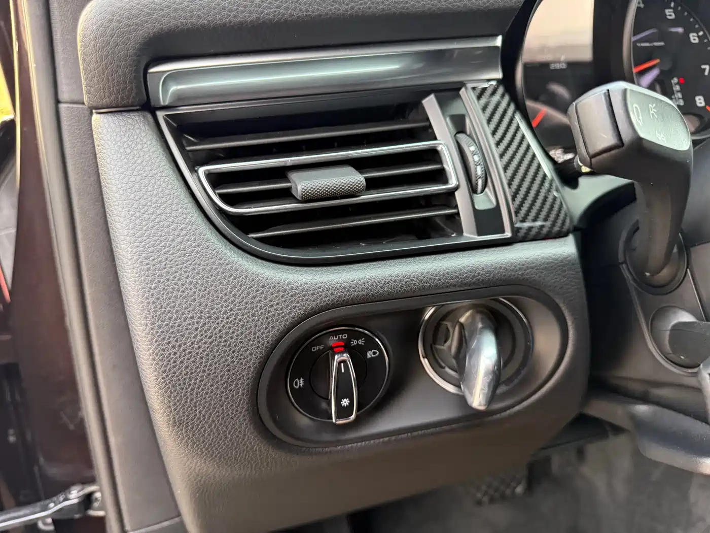 Porsche Macan 2018 Macan 2.0T фото 21