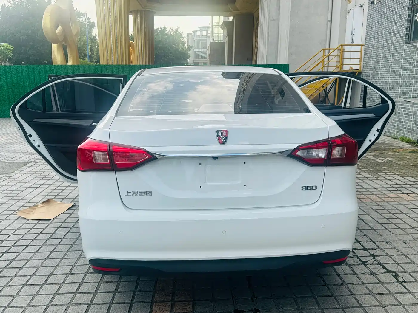 Roewe 360 2016 2016 1.5L Automatic Smart Screen Edition