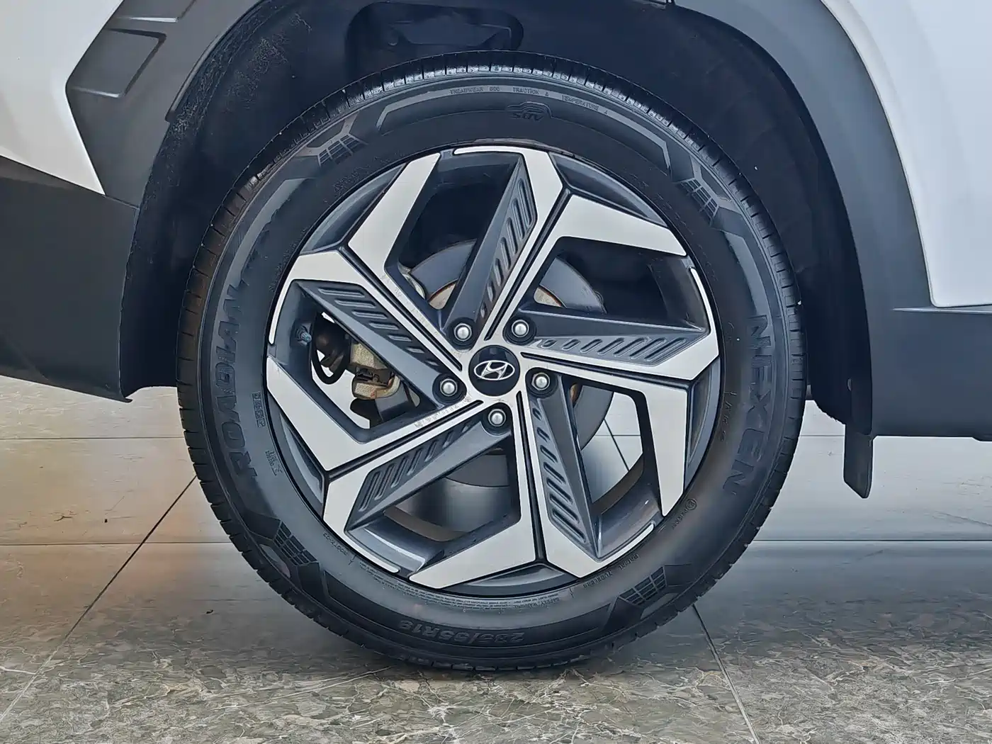 Hyundai Tucson 2021 Tucson L 1.5T DCT LUX Premium фото 9