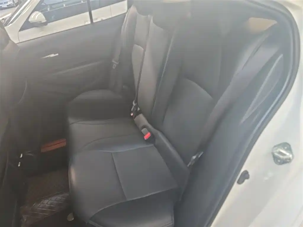 Toyota Levin 2022 185T CVT Luxury Edition фото 17