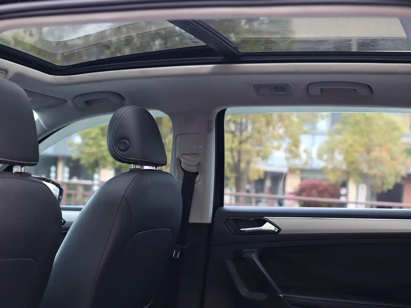 Volkswagen Tiguan L 2017 330TSI Automatic 2WD Flagship Edition фото 21