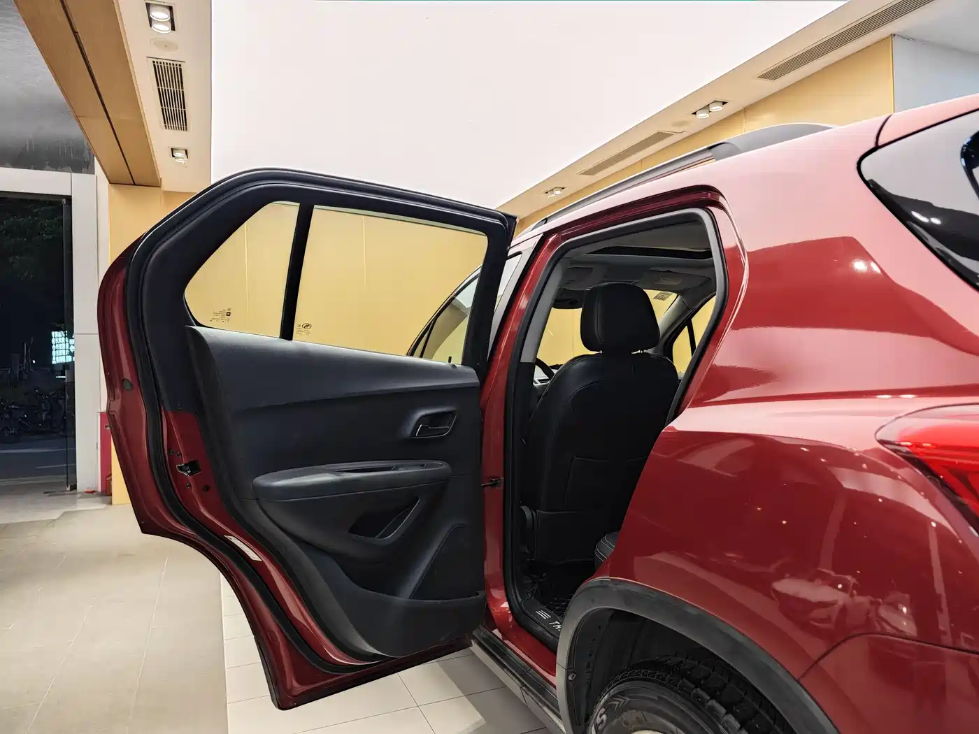Chevrolet Trax 2016 1.4T Automatic 2WD Comfort Sunroof Edition фото 20