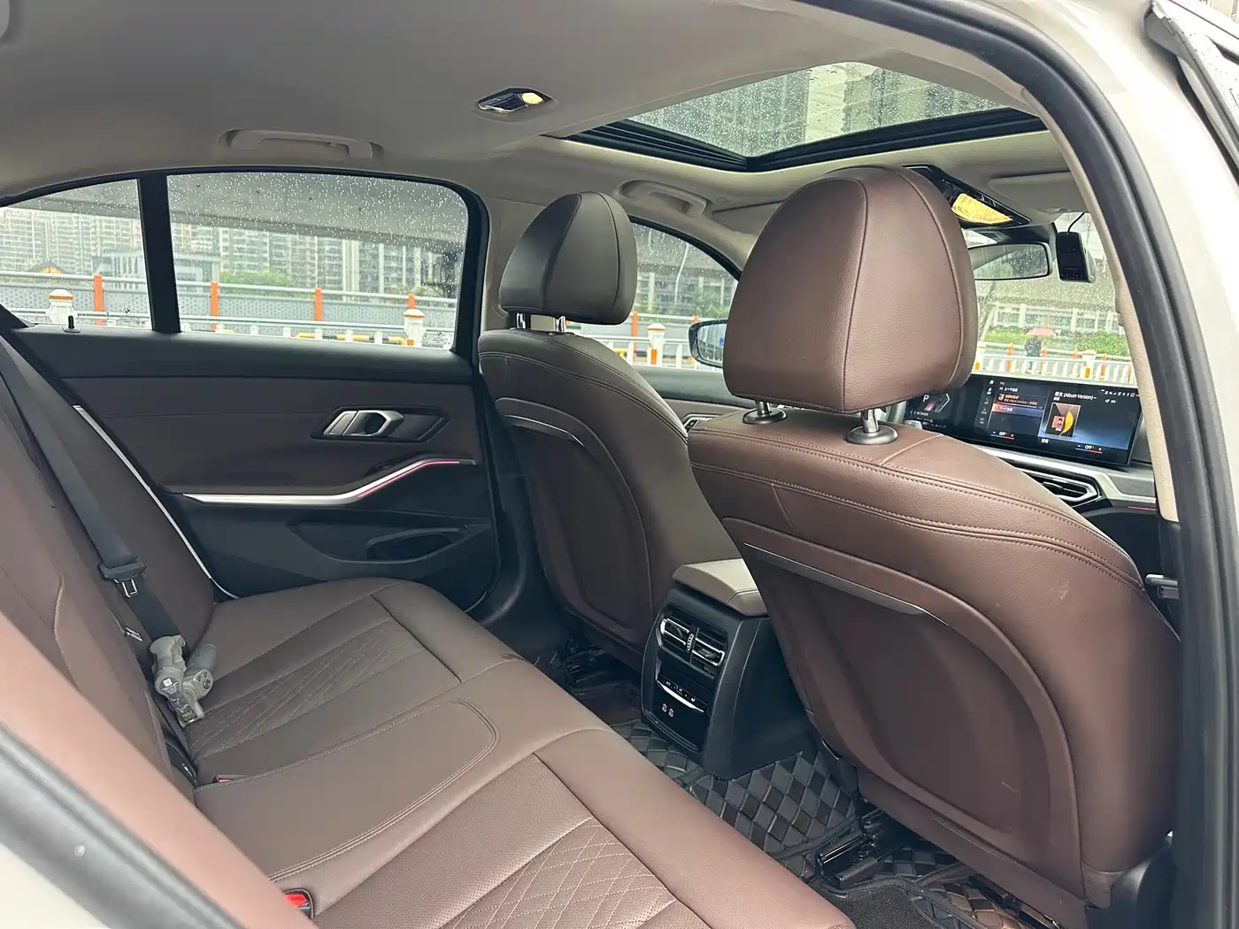 BMW 3 Series 2023 325i M Sport Package фото 11