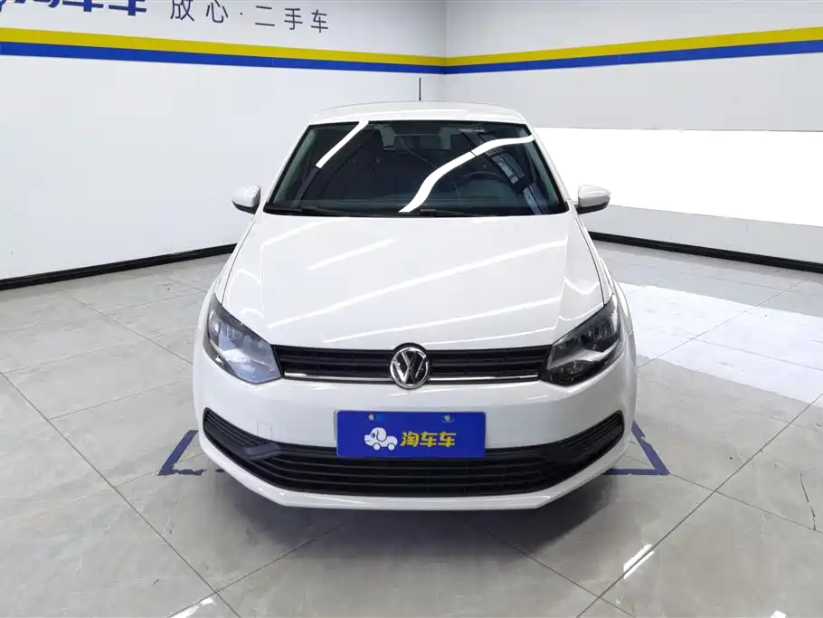 Volkswagen Polo 2016 1.4L Manual Trend фото 2