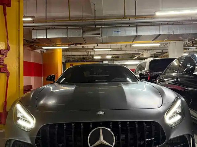 MERCEDES-BENZ AMG GT