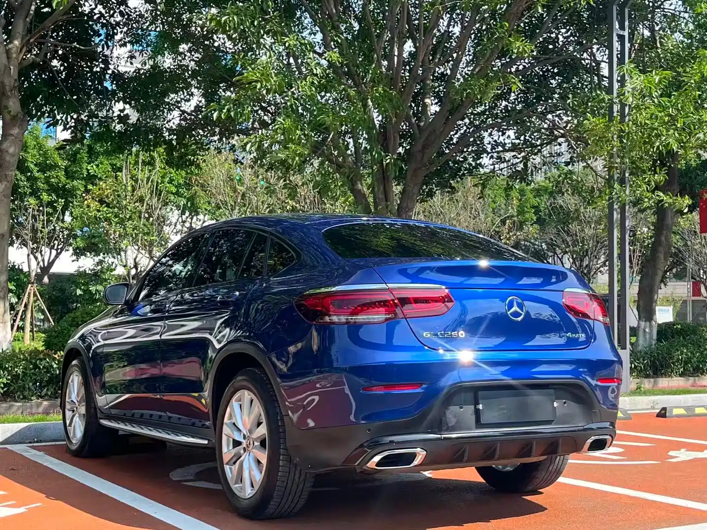 Mercedes-Benz GLC Coupe 2021 GLC 260 4MATIC Coupe SUV фото 7