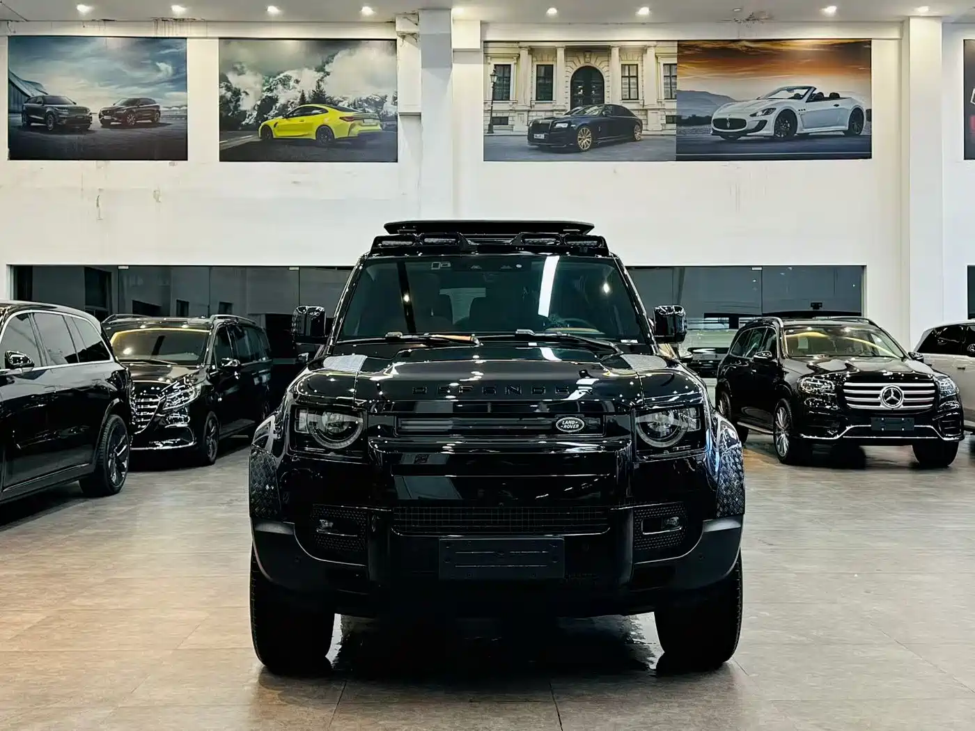 Land Rover Defender 2023 Model Year 130 3.0T P400 HSE фото 2