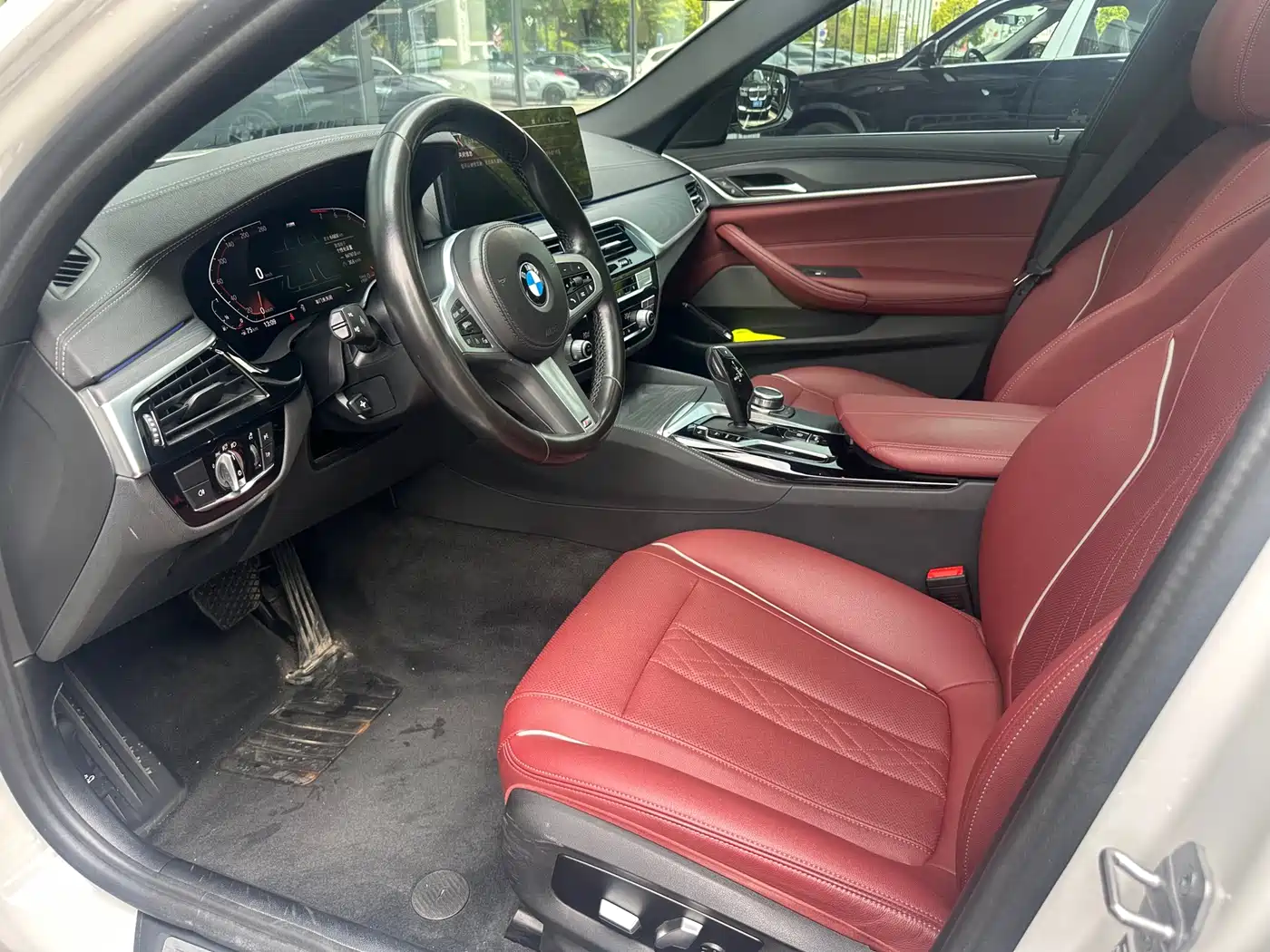 BMW 5 Series 2022 530Li Leading M Sport Package фото 12
