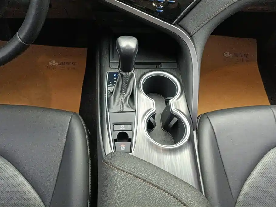 Toyota Camry 2021 2.0G Luxury Edition фото 16
