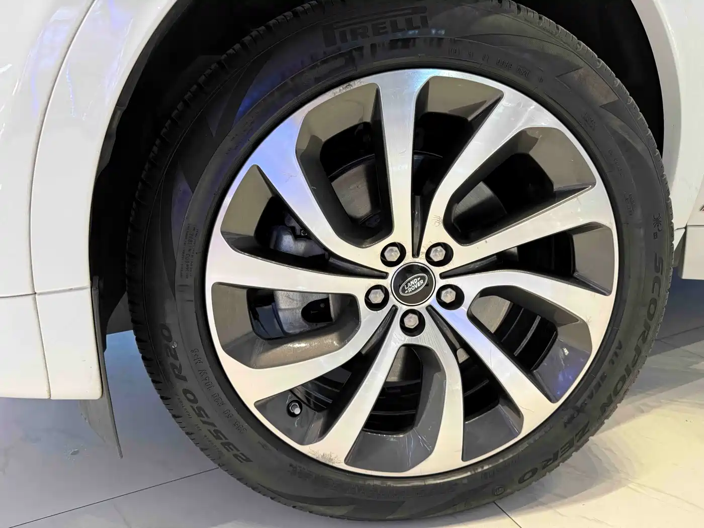 Land Rover Discovery Sport 2020 249PS R-Dynamic Performance фото 14