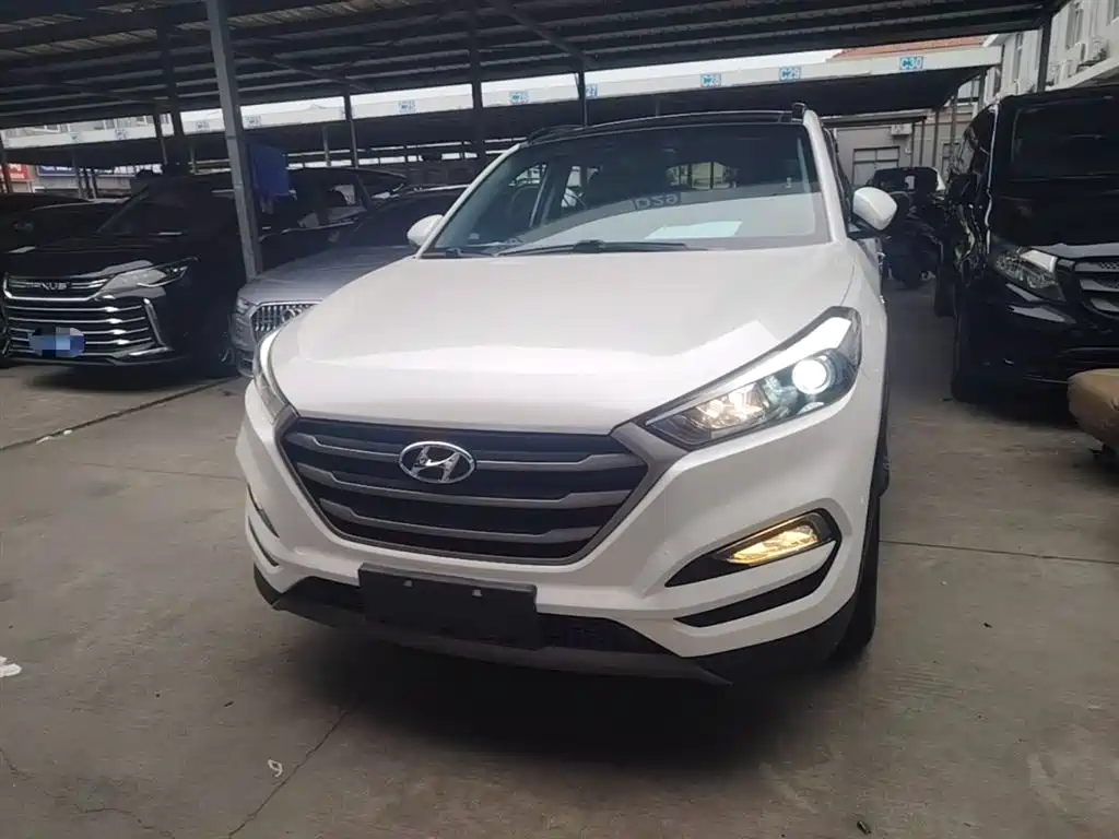 Hyundai Tucson 2015 1.6T Dual Clutch 2WD Smart фото 3