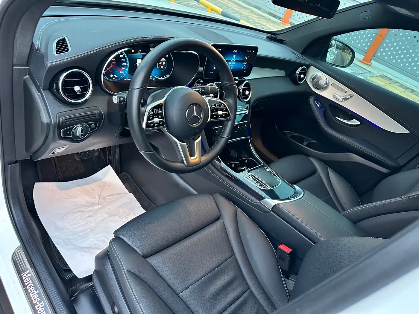 Mercedes-Benz GLC Coupe 2021 GLC 260 4MATIC Coupe SUV фото 6