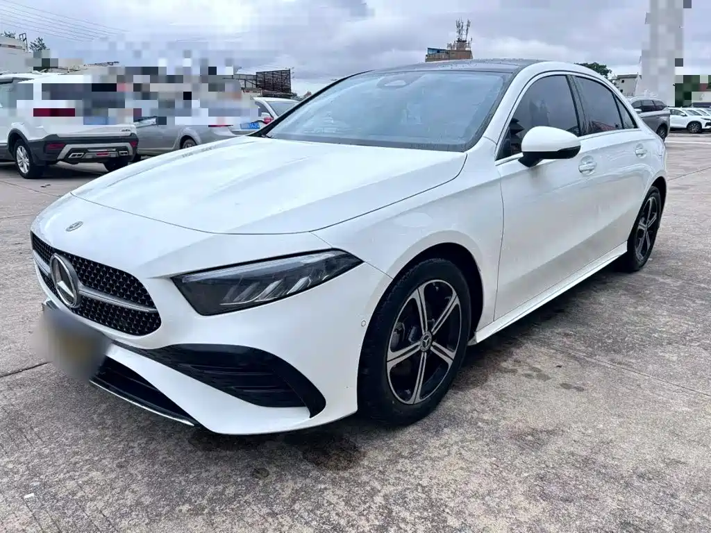 Mercedes-Benz A-Class 2023 A 200 L Fashion
