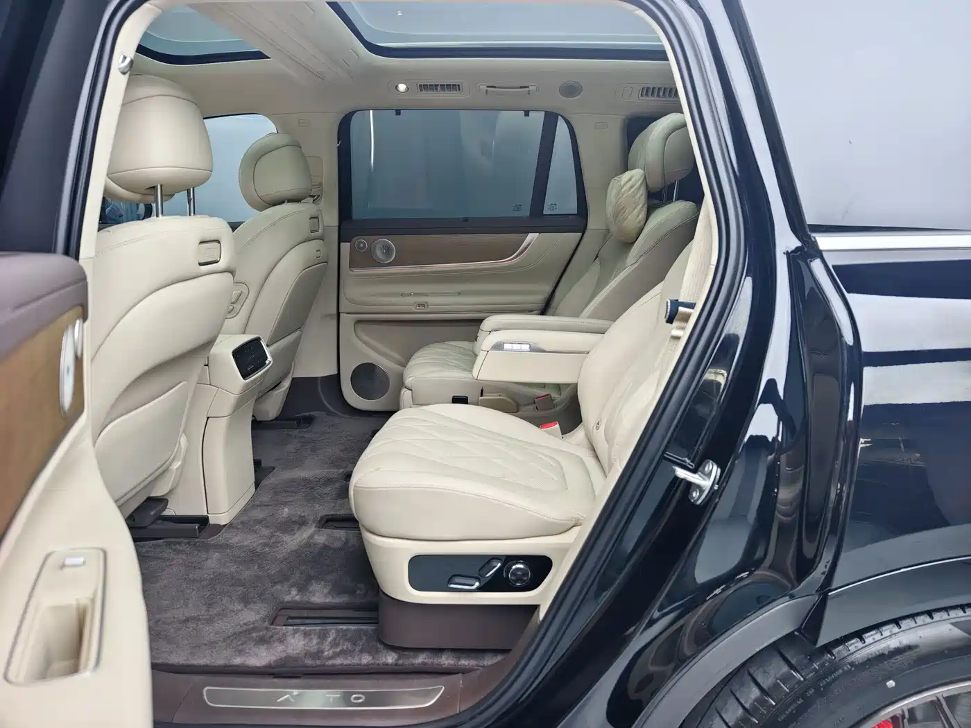 Aito M9 2024 2024 Extended Range Ultra 42kWh 6-Seater