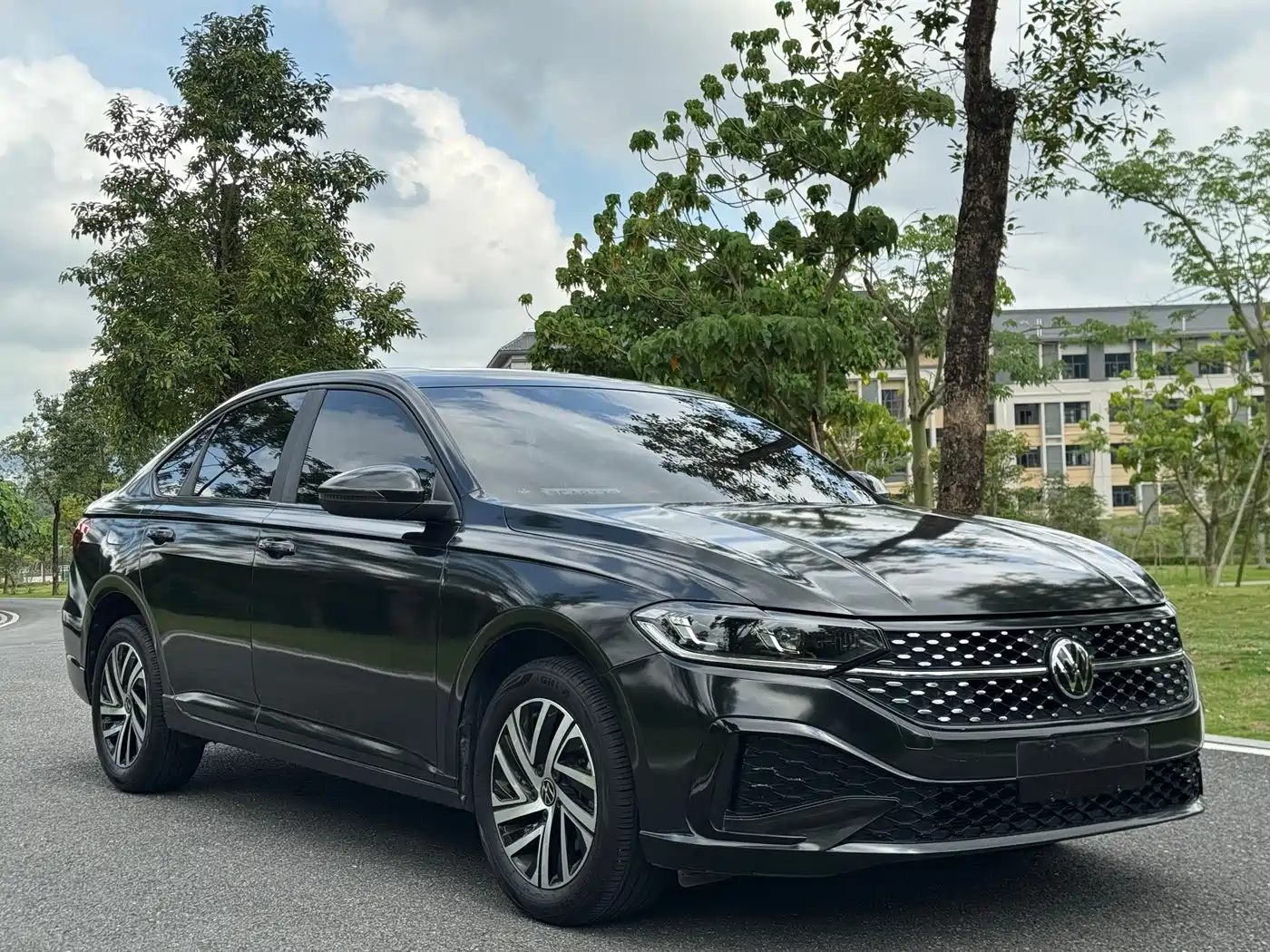 Volkswagen Lavida 2023 280TSI DSG Starlight Comfort Edition фото 3
