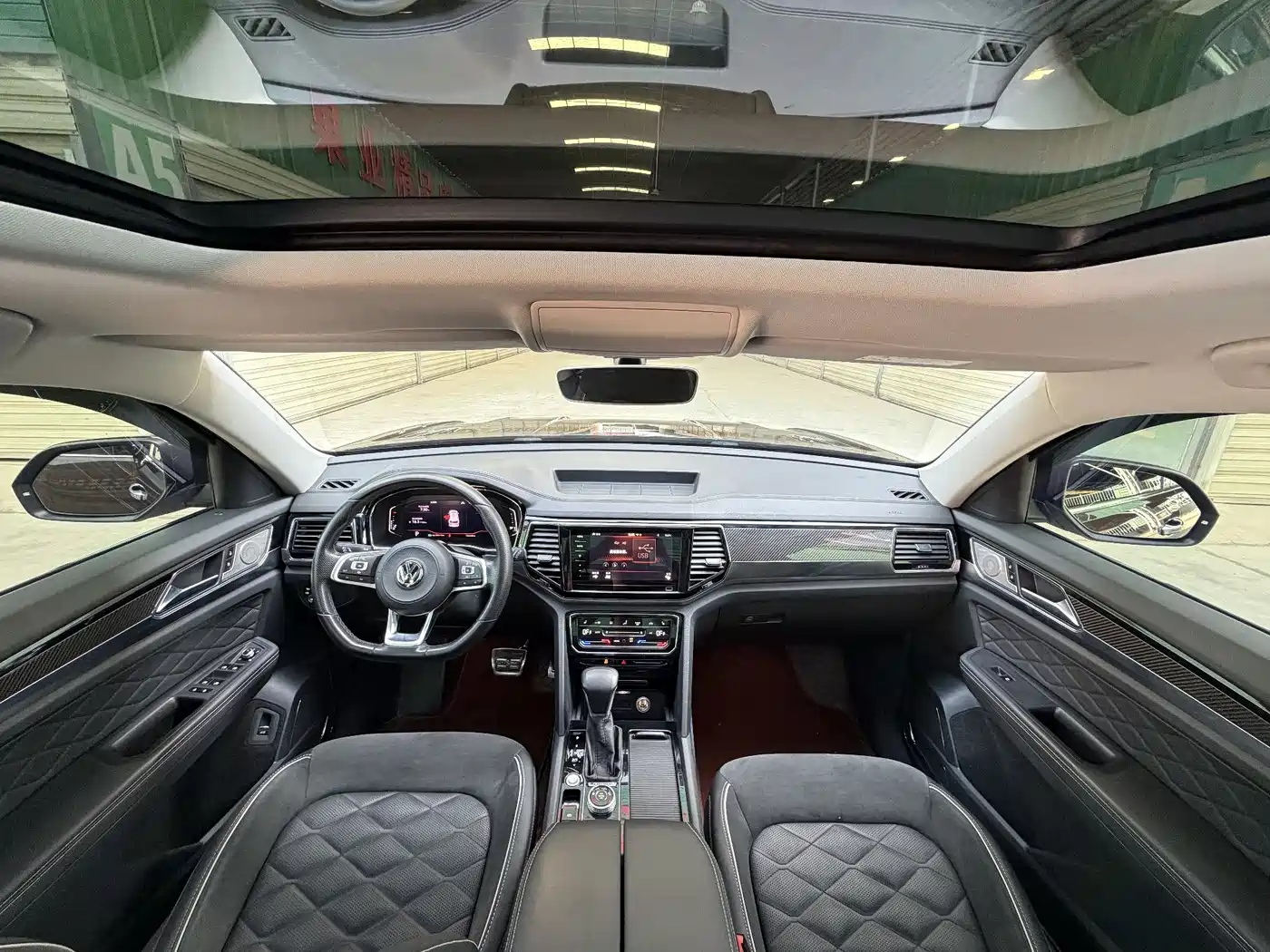 Volkswagen Teramont 2019 Model Teramont X 380TSI 4WD Prestige Luxury Edition фото 12