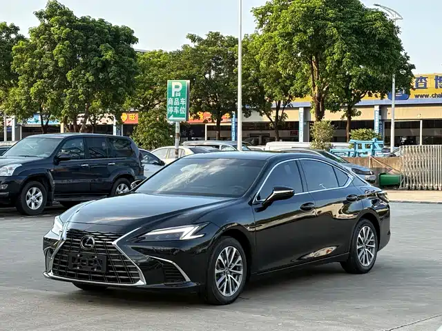 Lexus ES 200, Премиум