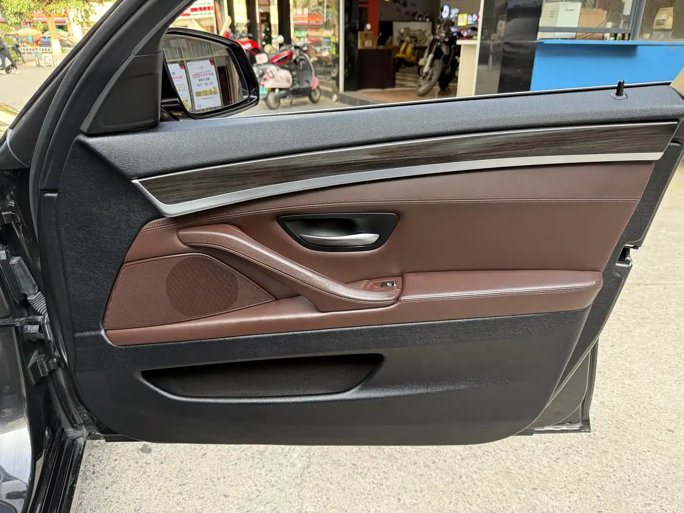 BMW 5 Series 2017 525Li Luxury Design Package фото 24