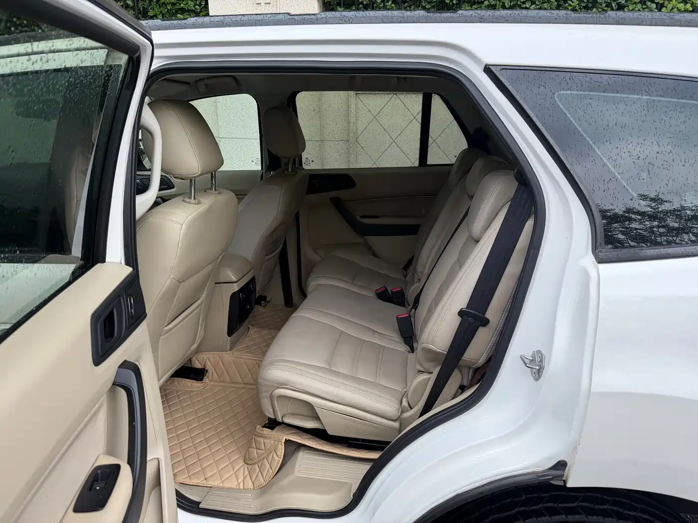 Ford Everest 2016 2.0T Gasoline Automatic 4WD Luxury Edition фото 7