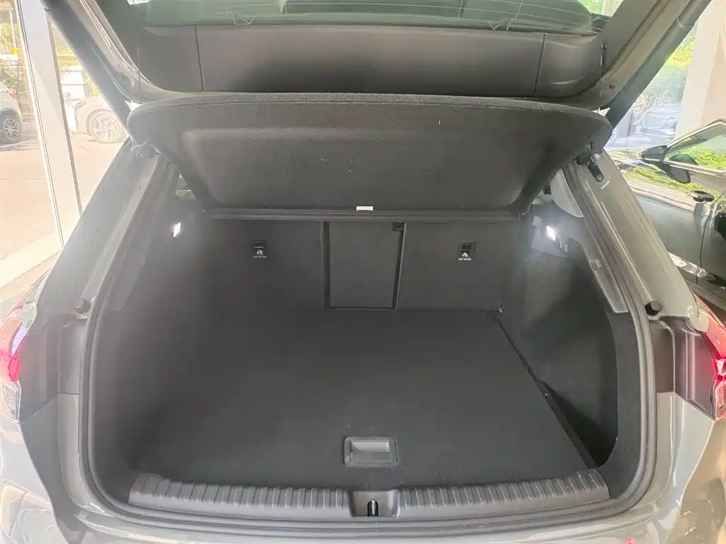 Audi Q4 e-tron 2024 40 e-tron Creation Edition фото 13
