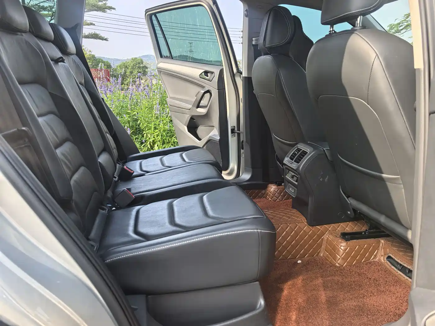 Volkswagen Tiguan L 2017 380TSI Automatic 4WD Luxury Edition фото 8