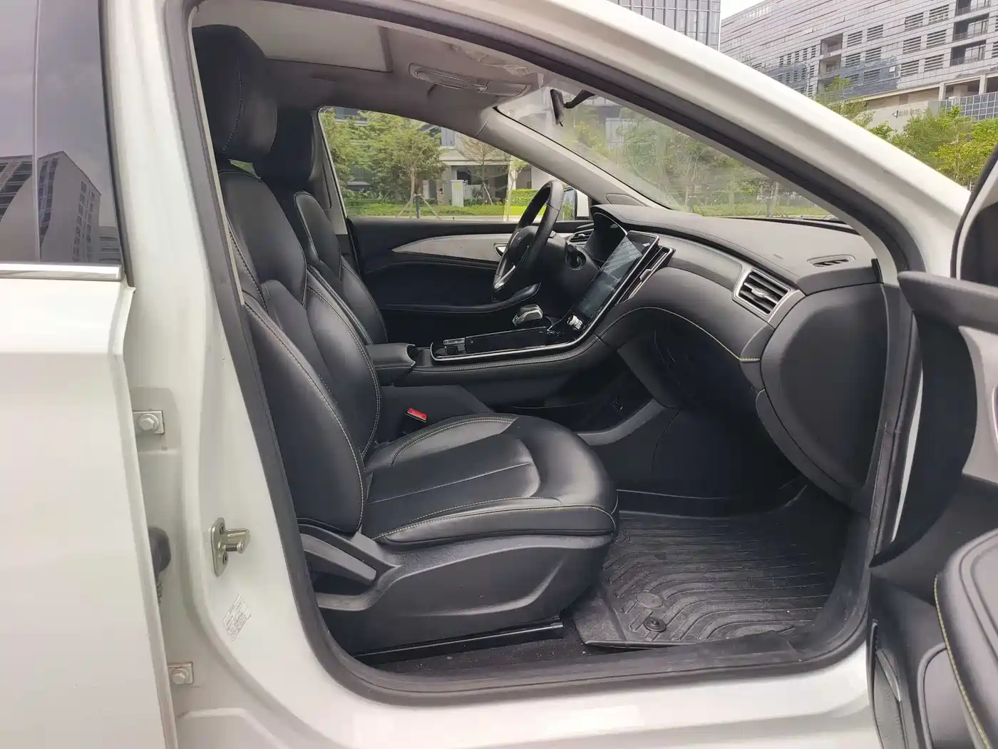 Roewe i6 MAX EV 2023 2022 EV 500 Sunroof Premium