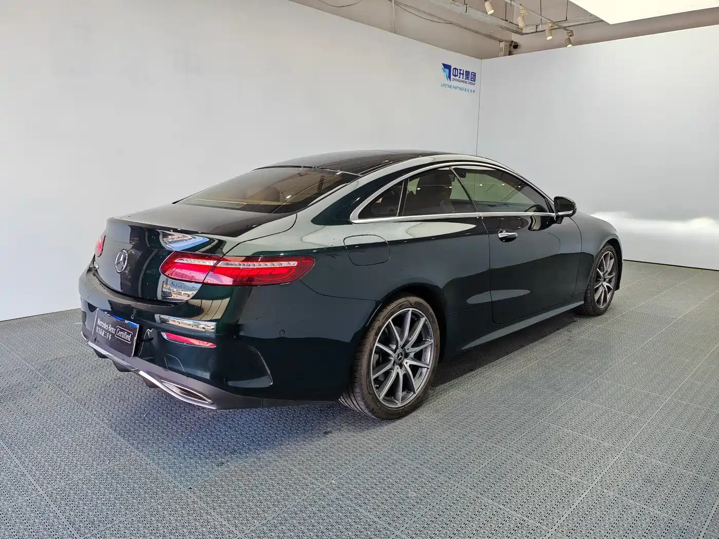 Mercedes-Benz E-Class (Import) 2023 E 260 Coupe фото 5
