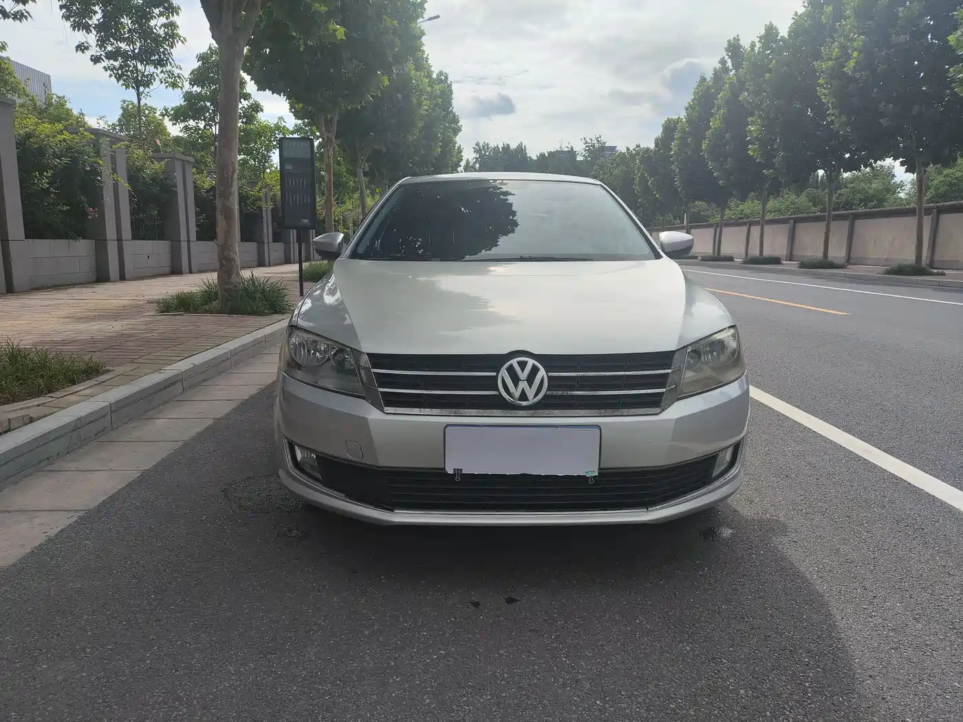 Volkswagen Lavida 2013 Facelift 1.4TSI Manual Comfort фото 2