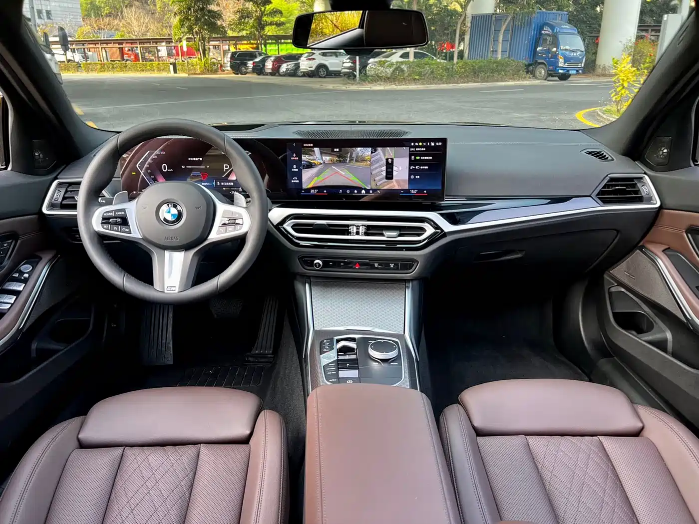 BMW 3 Series 2024 330i M Sport Shadowline Package фото 8