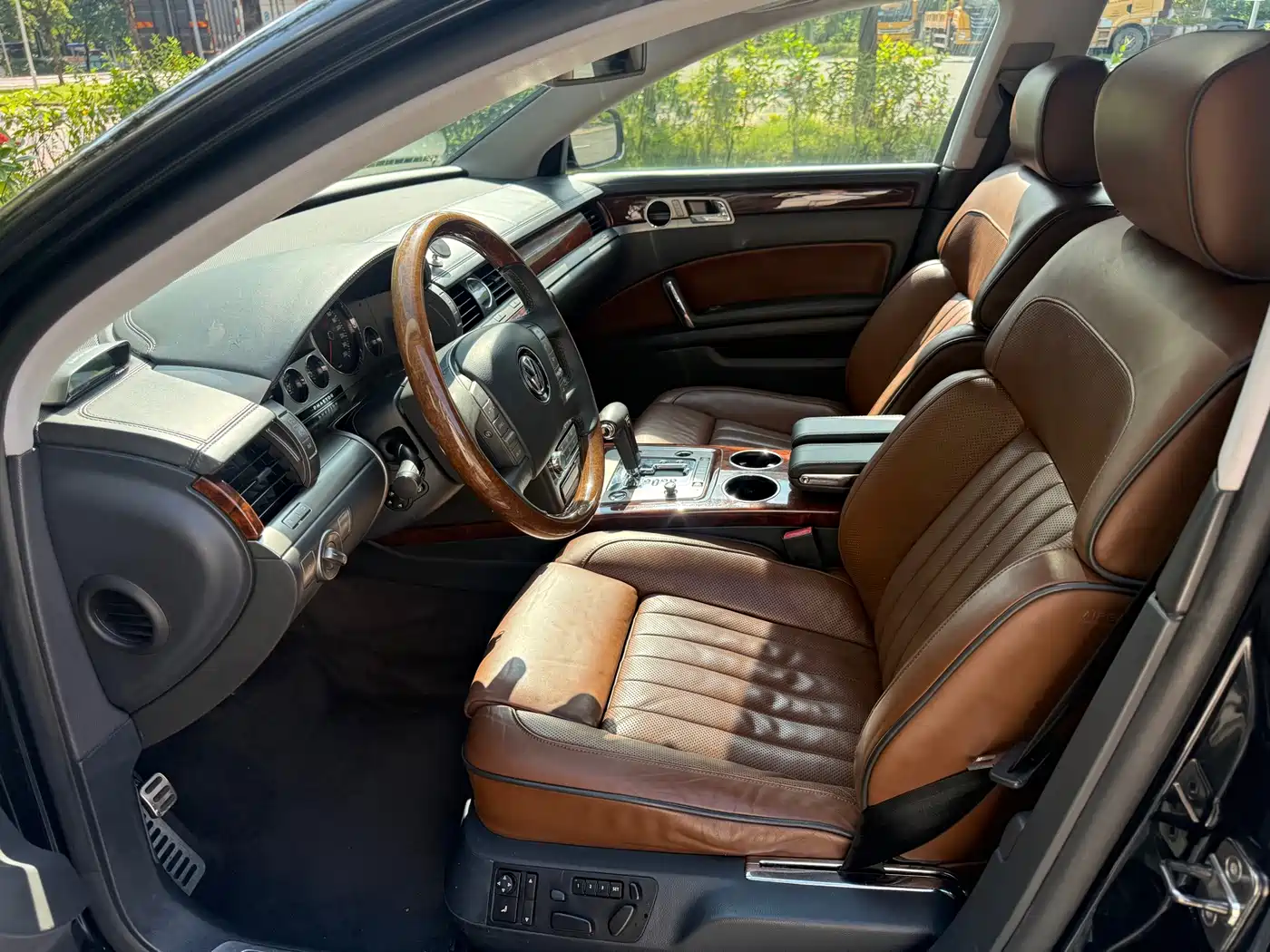 Volkswagen Phaeton 2010 2011 3.6L V6 4-seat Long Wheelbase Individual