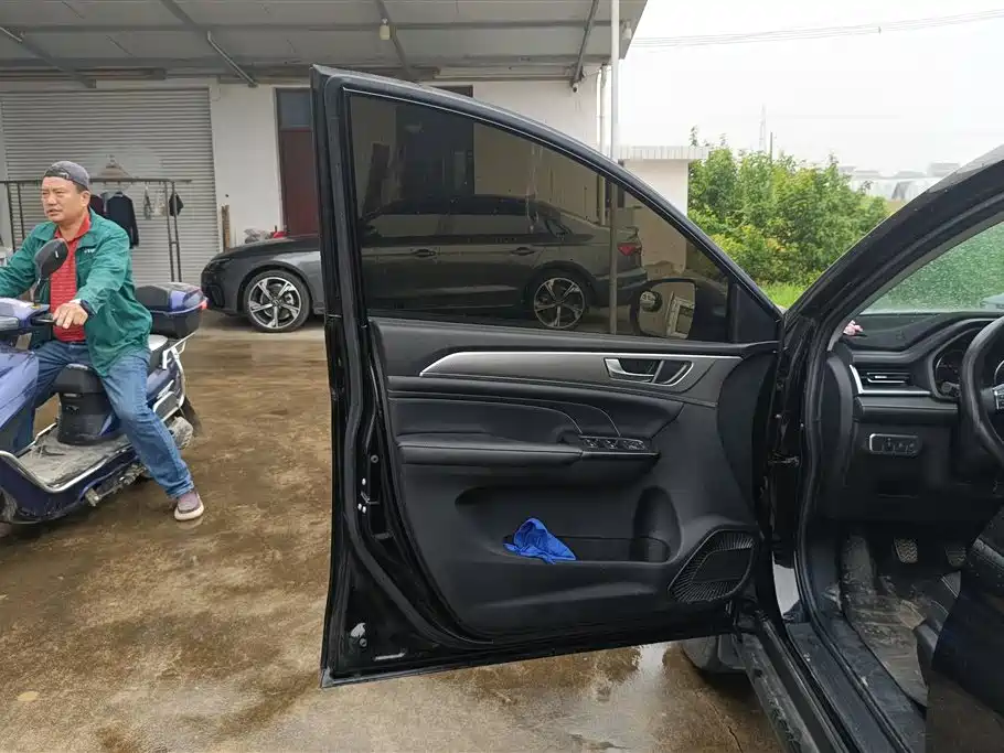 Haval M6 2023 PLUS 1.5T Manual Luxury Smart Connect фото 6
