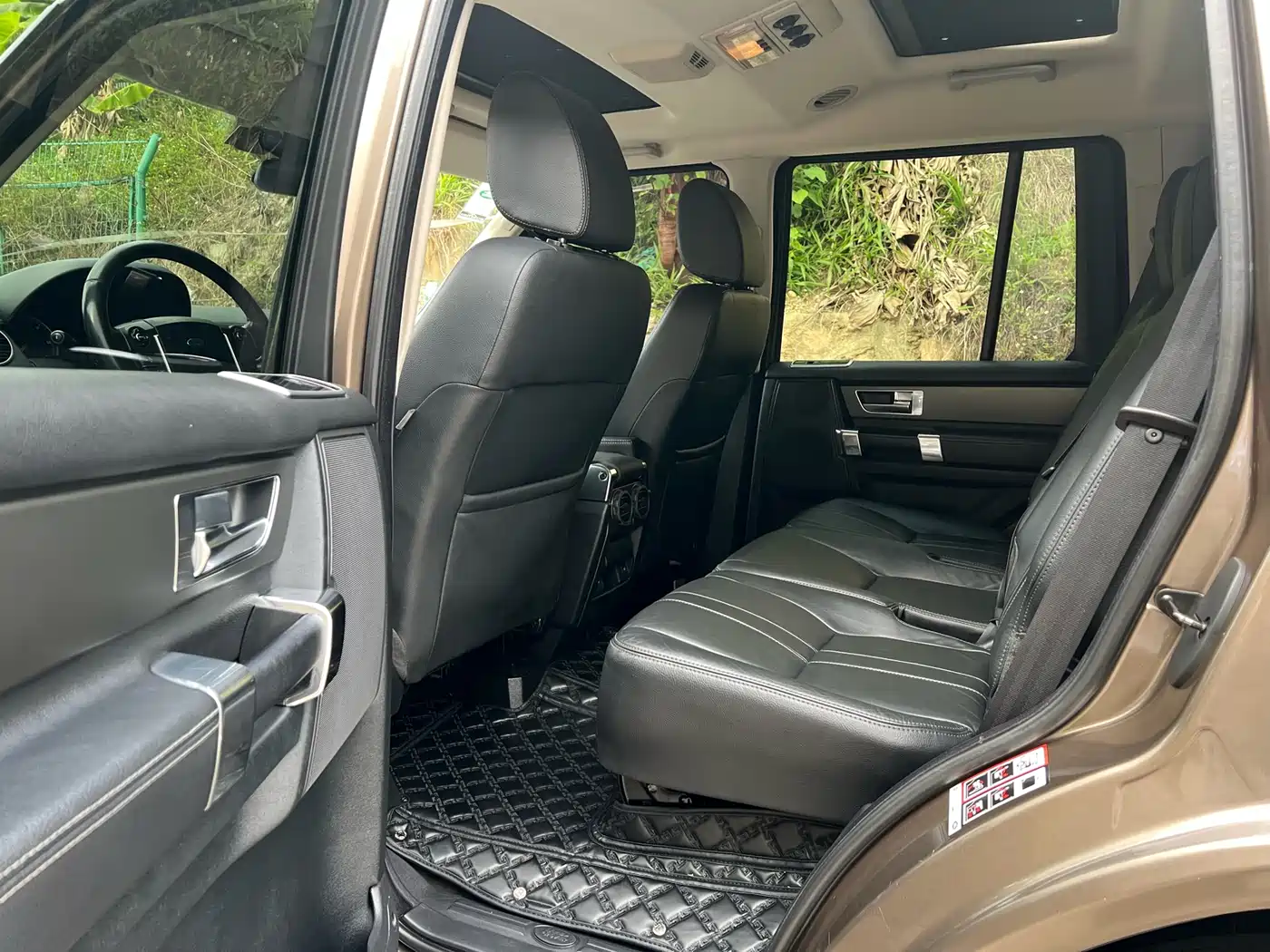 Land Rover Discovery 2011 3.0 SDV6 HSE Diesel фото 6