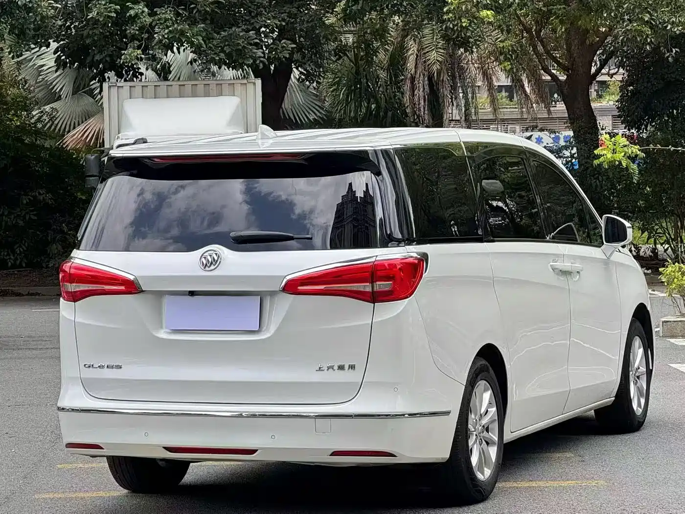 Buick GL8 2018 ES 28T Comfort Type China VI фото 3