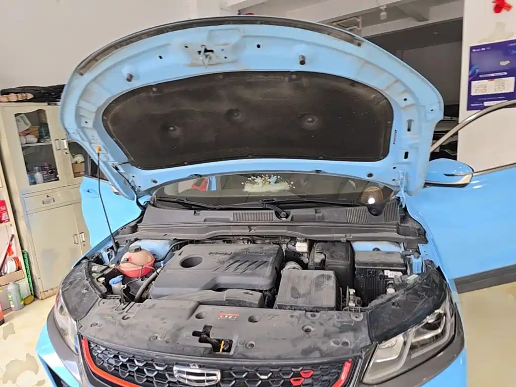 Фото 20 - Geely Coolray